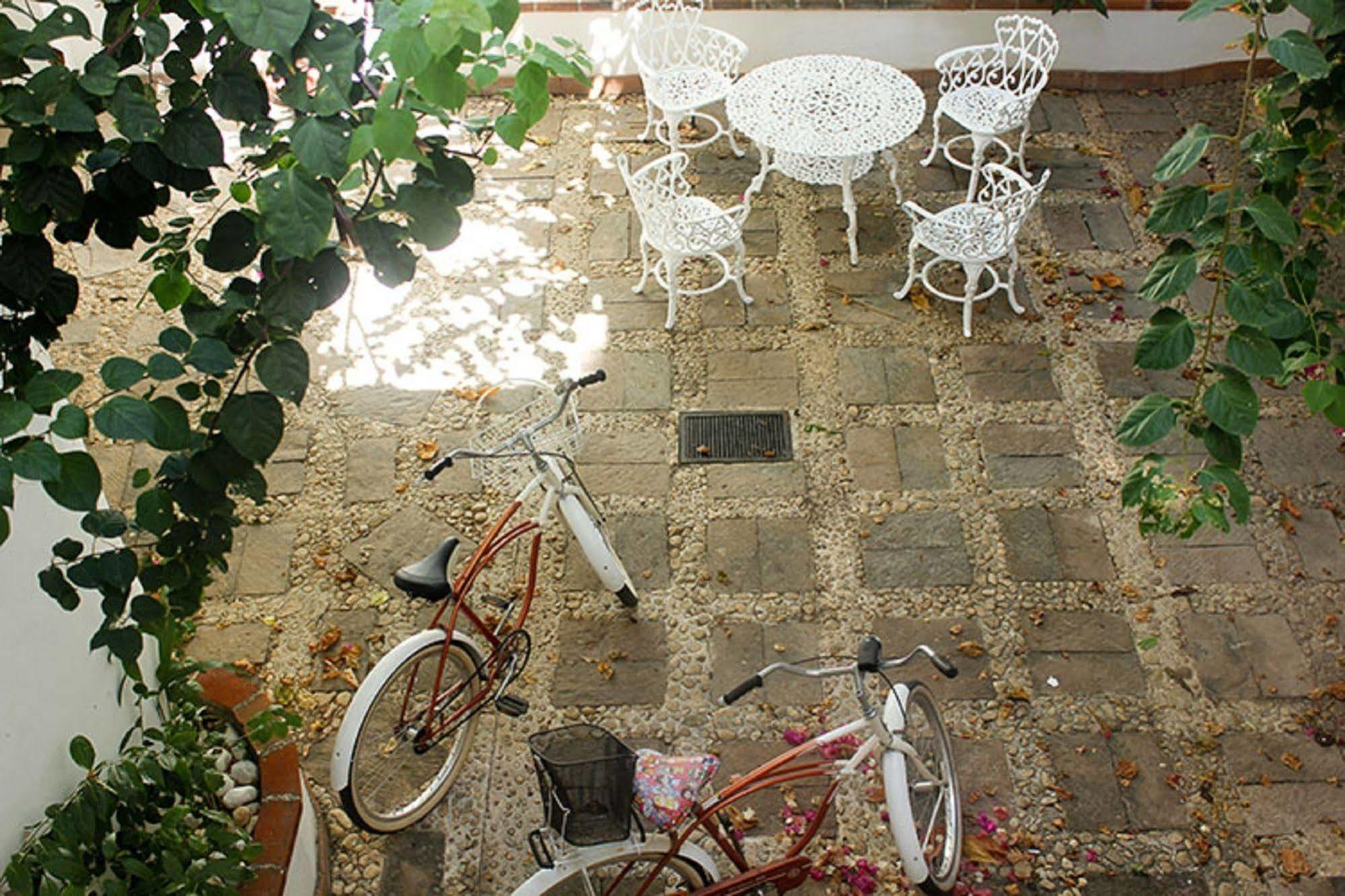 Hotel La Armonia By Bunik 3*